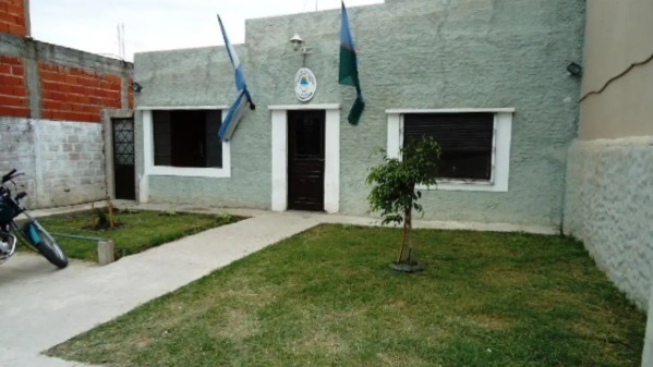 Un hombre golpe&oacute; a un menor de edad por vender golosinas en su zona