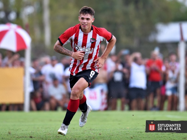 En Estudiantes inesperadamente lo dejaron de tener en cuenta, se entrenaba solo y acaba de encontrar nuevo club