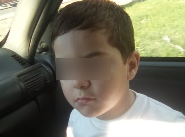 “Me invita a jugar y me hace cosas raras”: un nene de 6 años fue abusado en La Plata y su padre pide justicia