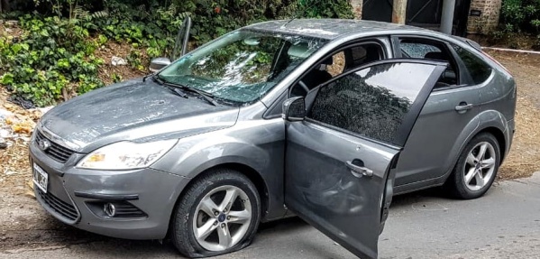 Una entradera en City Bell terminó con un feroz tiroteo: secuestraron tres armas y detuvieron a dos hombres
