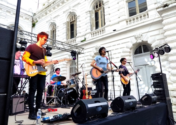 La Plata vibró con otra edición de “Rock en el Playón”
