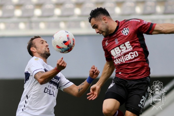 Gimnasia hizo el desgaste pero no pudo con Central Córdoba