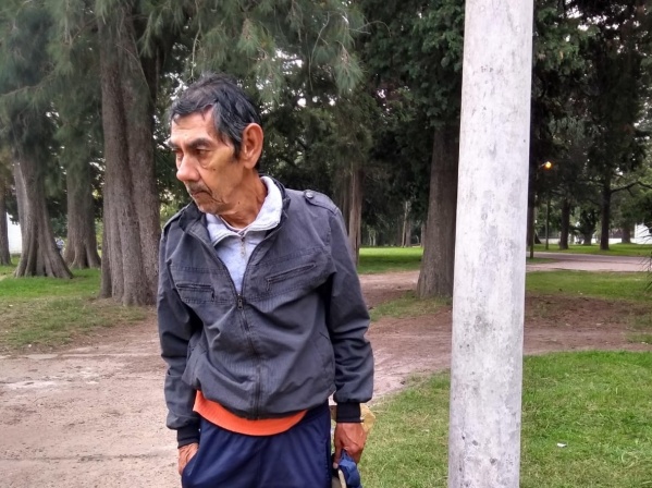 Se llama Andrés, tiene 69 años y desapareció en La Plata: “Es retraído y su tono de voz es muy bajo, pero se comunica”