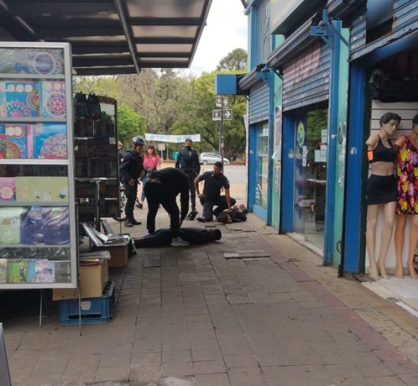 En pleno centro de La Plata detuvieron a tres delincuentes luego de que intentaran darse a la fuga