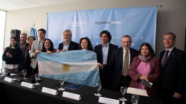Filmus tras la aprobación de la primera vacuna argentina contra el Coronavirus: "Es un día histórico de la ciencia"