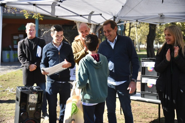 En el Día Mundial del Ambiente, Garro visitó la Casa Ecológica y entregó composteras a escuelas