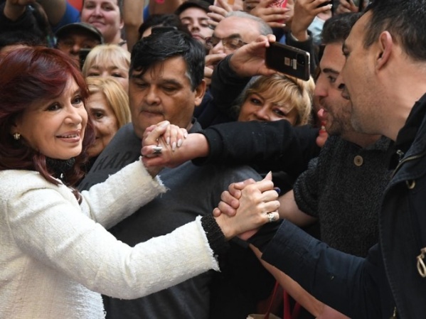 Convocan a una "Plaza por Cristina" en Plaza Belgrano