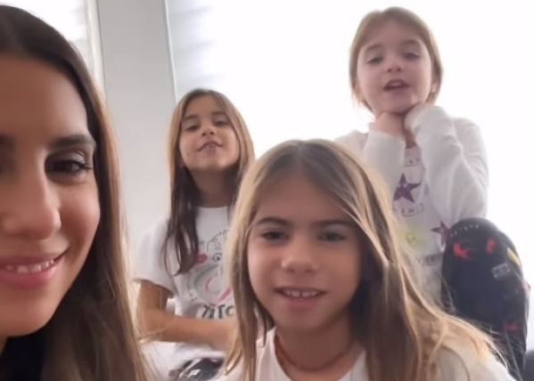 La increíble reacción de Cinthia Fernández y sus hijas al conseguir un “me gusta” muy buscado