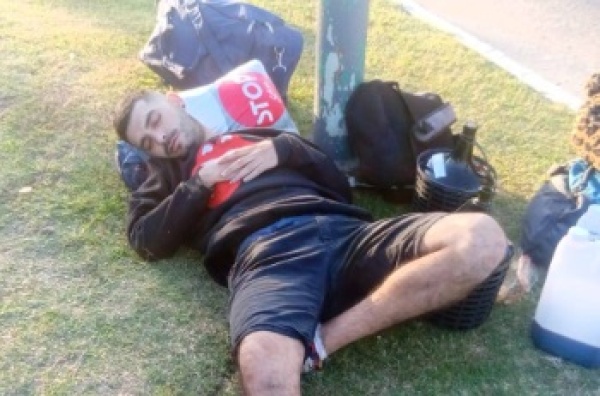 Fue al recital de La Renga en La Plata, se qued&oacute; dormido y apareci&oacute; en Jun&iacute;n: &ldquo;No s&eacute; c&oacute;mo&rdquo;