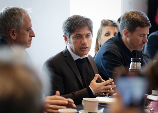 Kicillof: "Si te tienen que rescatar tres veces, es porque estás haciendo las cosas mal"