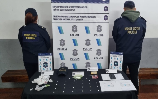 Desbarataron un punto de venta de drogas en Berisso: detuvieron a un hombre de 29 años