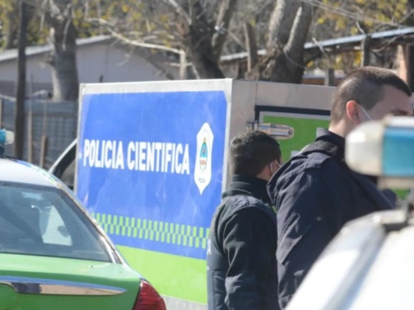 Tragedia en La Plata: Hallan a un hombre sin vida en su casa e investigan posible suicidio