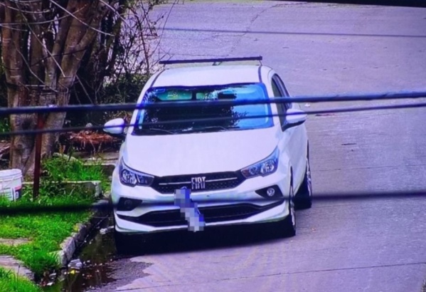 Encontraron abandonado el auto de la banda que dio el golpe comando en Zona Franca La Plata