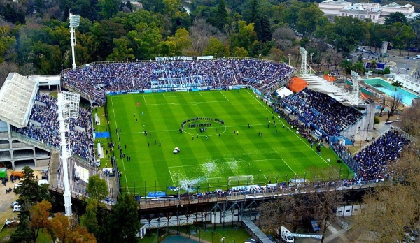 ¿Cuál será el partido que abrirá la temporada en el Bosque y por qué es una buena noticia para el club?