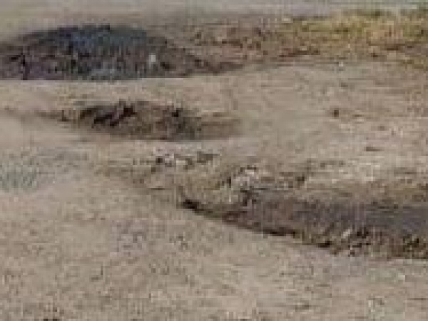 Vecinos de calle 610 reclaman por calles en mal estado y falta de iluminación