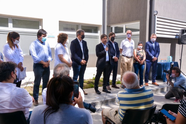 Kicillof encabezó un homenaje al personal de salud en Adrogué