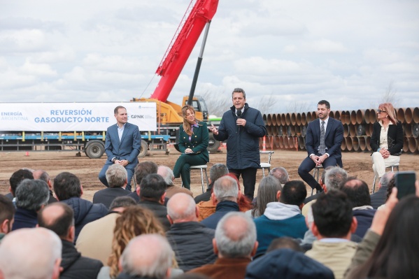 Massa: "Algunos tomaron deuda para fuga de capitales y nosotros para construir el desarrollo del gas en la Argentina"