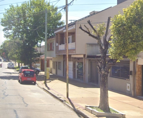 Un jubilado fue atado a una silla y asaltado por tres encapuchados en La Plata