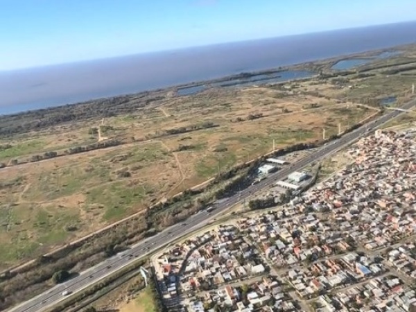 “Una vista única”: Así se ve la autopista Buenos Aires La Plata desde un helicóptero