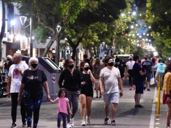 Con la visita de Papá Noel, se viene "La noche de los regalos" en La Plata