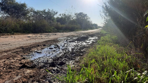 Vecinos de Lisandro Olmos reclaman por el mal estado de la calle 197 y 530