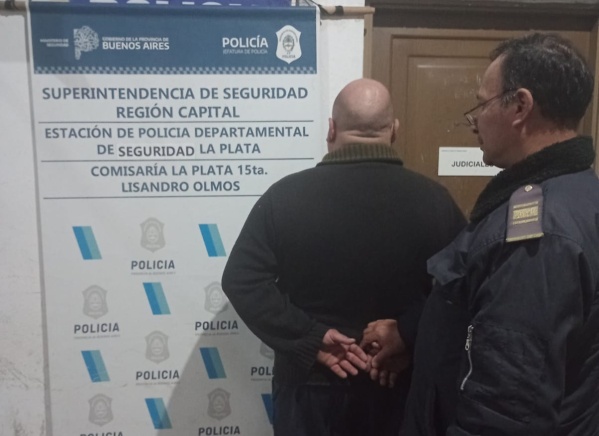 Detuvieron a un sujeto de 50 años en La Plata: golpeó a un remisero y lo dejó gravemente herido