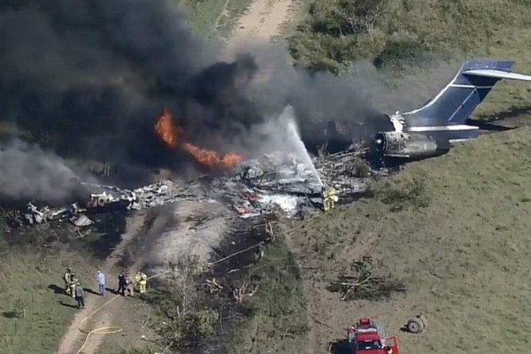 Se estrelló un avión en Texas con 21 pasajeros a bordo