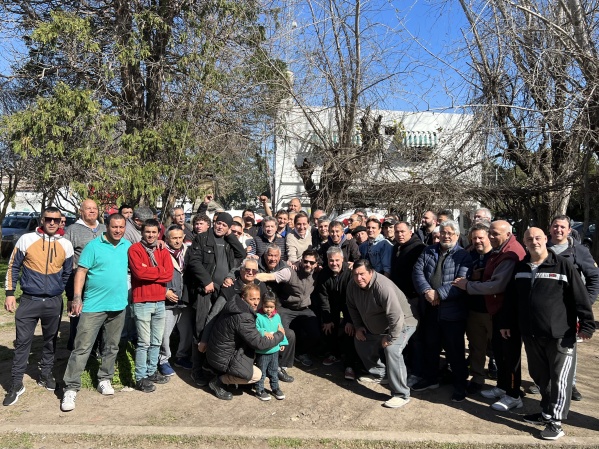 Garro mantuvo un encuentro con taxistas de La Plata y acordó medidas para asistir a los trabajadores del sector