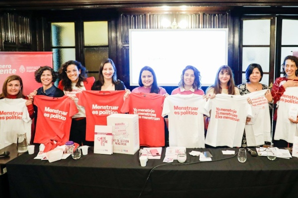 El Gobierno presentó el Programa MenstruAR que busca garantizar el acceso a los insumos de gestión menstrual