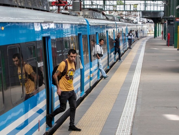 Levantaron el paro de trenes anunciado para este martes en reclamo por los salarios