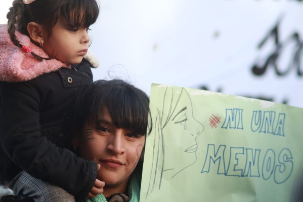 Ni Una Menos: miles de mujeres coparon Plaza Moreno en una nueva movilización