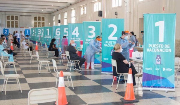 Argentina alcanzó la inmunización de más del 55% de la población