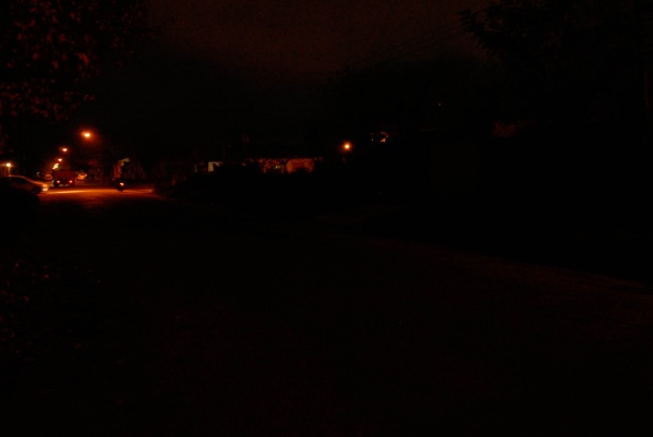 Vecinos de Barrio Aeropuerto exigen el arreglo de luminarias y calles