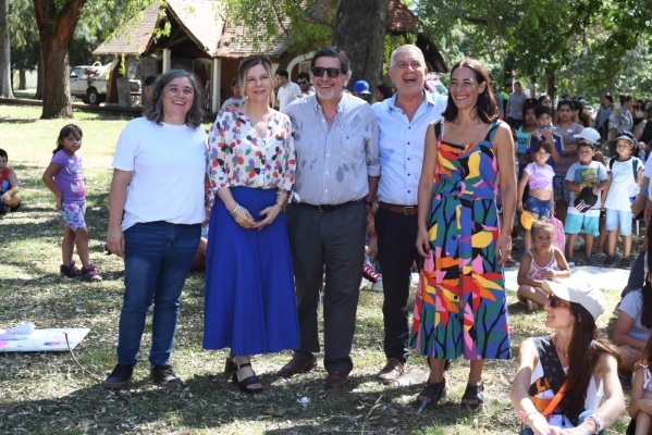 Las Escuelas Abiertas en Verano hicieron el cierre en la República de los Niños junto a Julio Alak y Alberto Sileoni