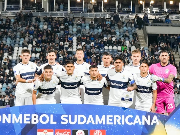 El intenso año que vivió un futbolista del Lobo: De prescindible a firmar contrato y ahora a quedar marginado