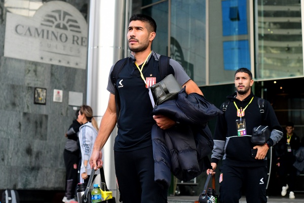 Por el honor: Estudiantes, ya eliminado, viajó a Brasil para despedirse con Gremio 