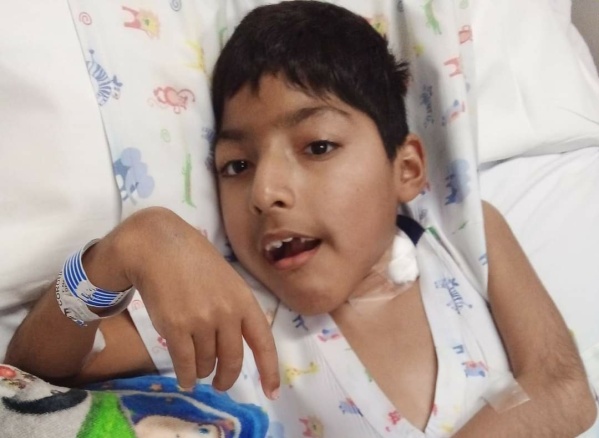 Un niño de La Plata necesita una ambulancia para seguir con su tratamiento y a su mamá se le hace difícil pagarla