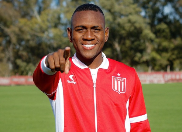 Estudiantes presentó su primera incorporación