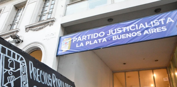 El PJ Platense se pronunció contra el intento de proscripción política de Cristina Kirchner