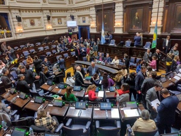 Con guiño libertario y faltazos, la creación de una Empresa de Emergencias en Salud pedida por Kicillof obtuvo media sanción