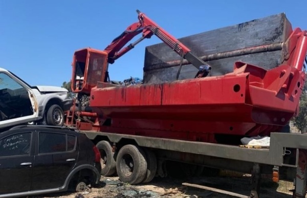 Quitarán y compactarán los autos secuestrados que están frente a comisarias platenses