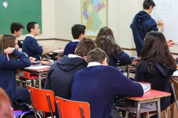 El Gobierno provincial autorizó un aumento del 18% para colegios privados