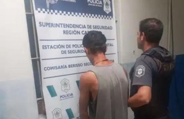 Vecinos de Berisso redujeron a un ladrón y ellos mismos lo llevaron a la Comisaría