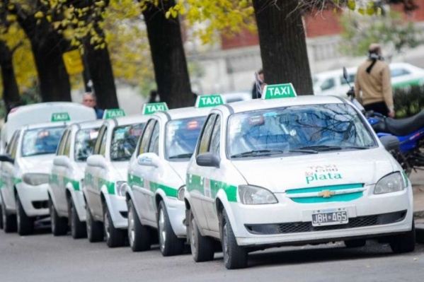 ¿Otro aumento en la tarifa de los taxis? Se pidió la aprobación de un nuevo incremento