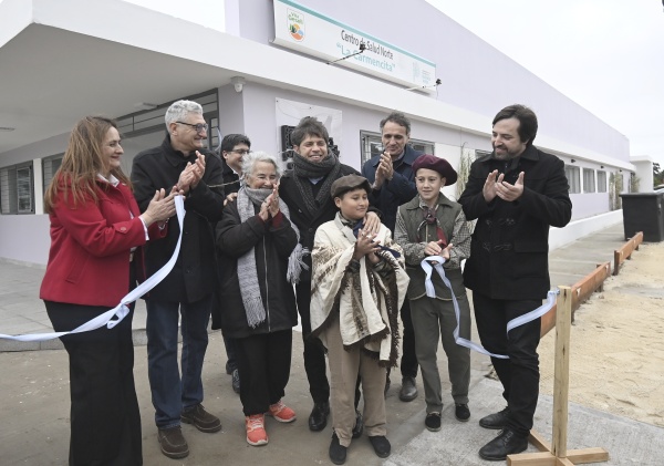 Kicillof puso en marcha un nuevo CAPS: "No podíamos esperar que llegara la mano invisible del mercado, hacía falta invertir"