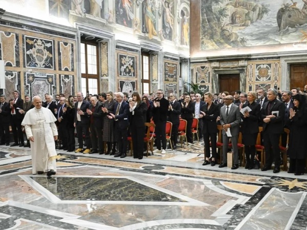 Laura Citarella, primera platense recibida por el papa León XIV en un encuentro histórico sobre cine