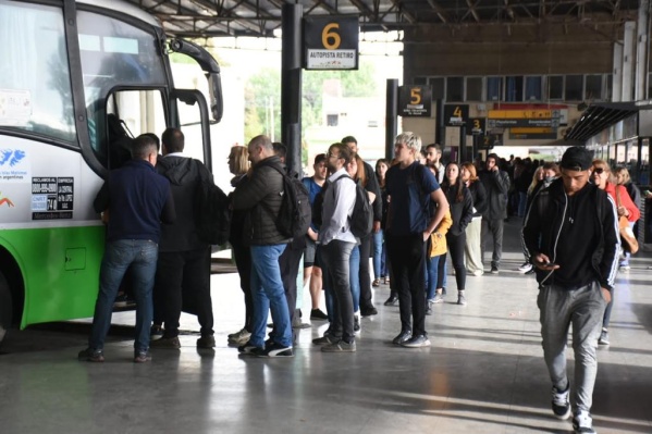 Este miércoles habrá una reducción de frecuencias en los colectivos de La Plata a la Ciudad de Buenos Aires