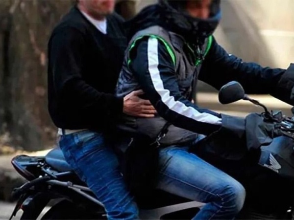 Dos motochorros atacaron a un chico de 15 años camino a la escuela en City Bell