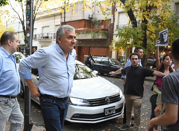 Morales vino a buscar votos a La Plata y una manifestación a favor de Milagros Sala se llevó toda la atención