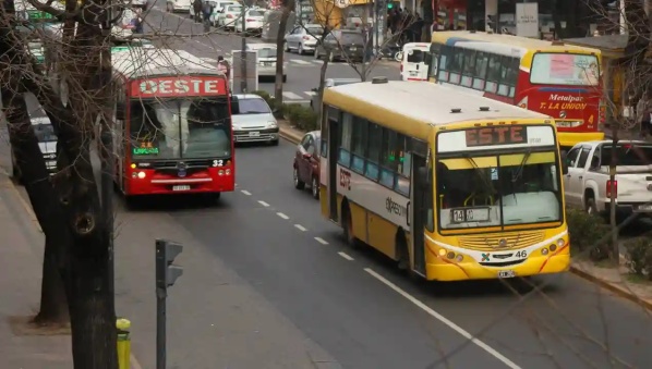 Se viene otro aumento en boleto de colectivos que impactará a partir de abril en La Plata